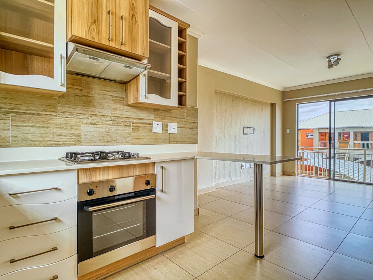 Why Your New Wolf or Thermador Range Keeps Tripping the Breaker in Older Encino Homes